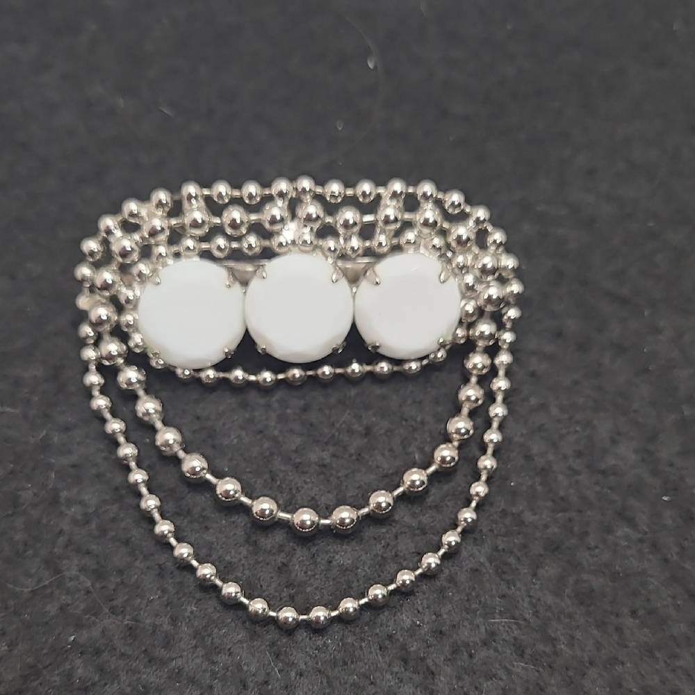 Elegant Silver Tone White Beaded Women's Brooch